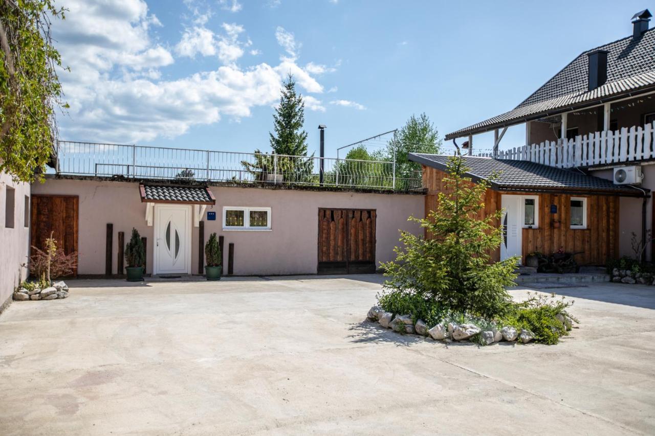 Sumski Dvori Apartment Огулин Екстериор снимка